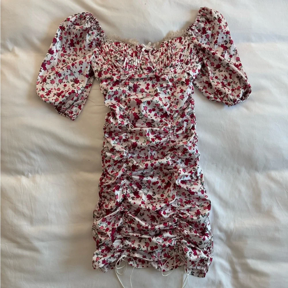 NWT For Love & Lemon White & Pink floral pink puff sleeve dresss - Picture 3 of 6